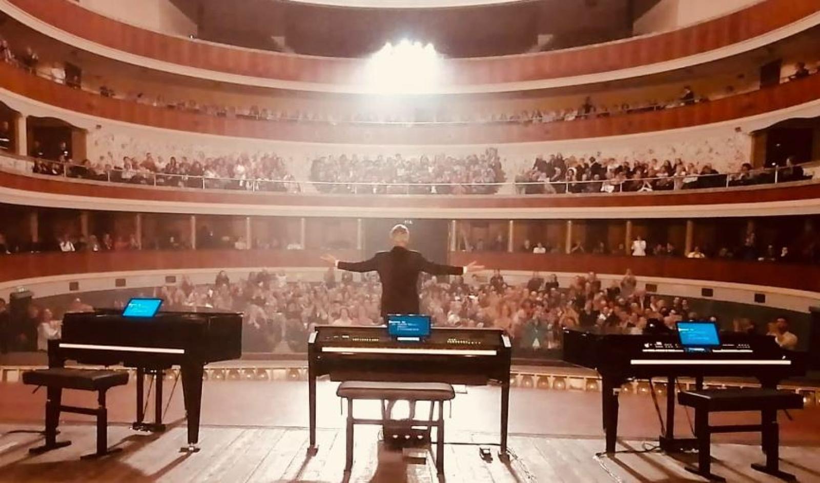 Standing ovation per Claudio Baglioni ad Adria