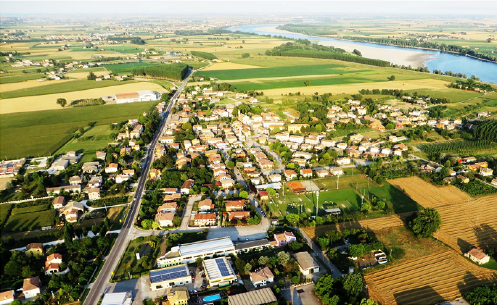 Il paese apre le porte delle case ai futuri (possibili) abitanti