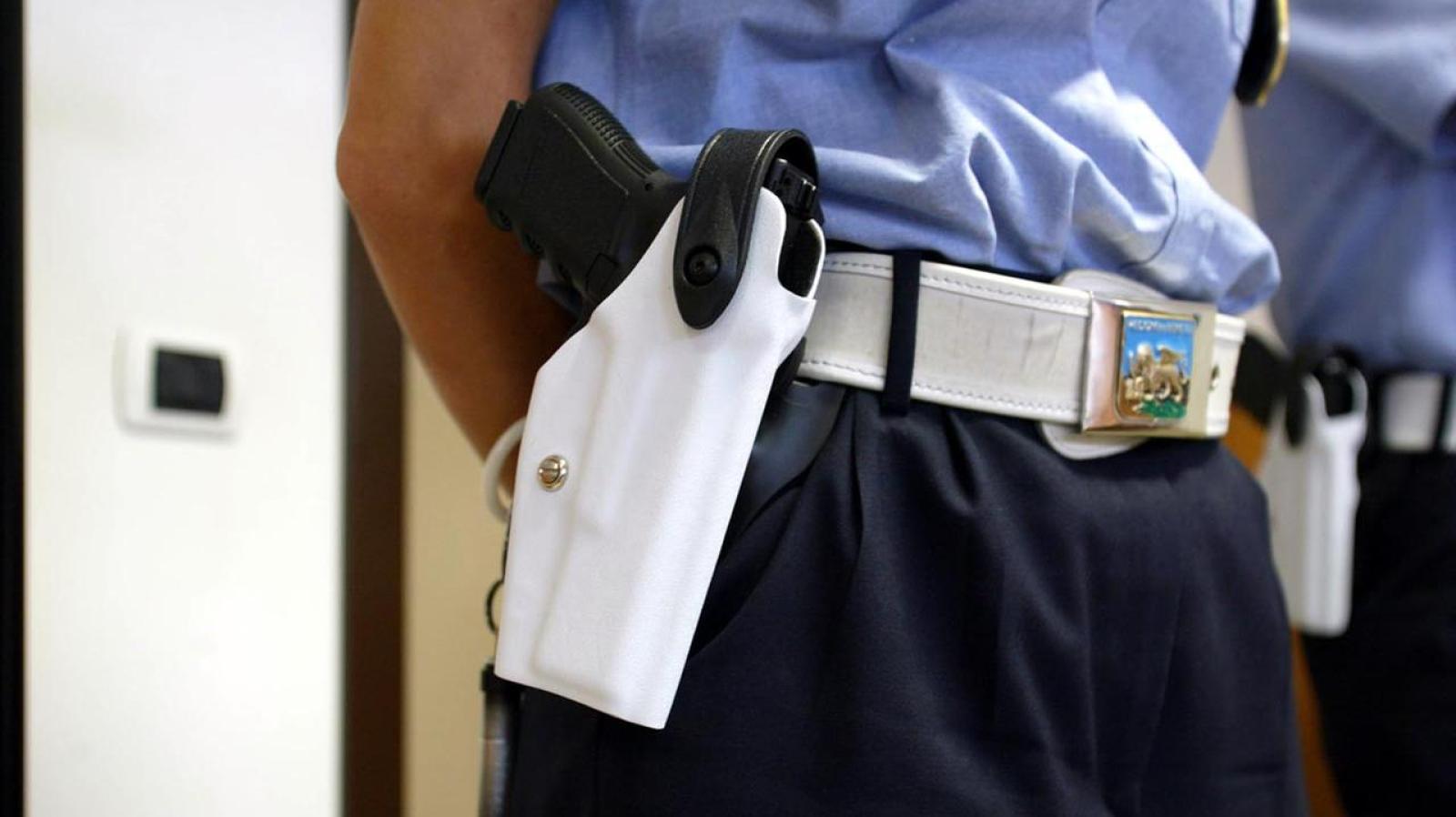 "Armi ai vigili? Sindaco profondamente incoerente"