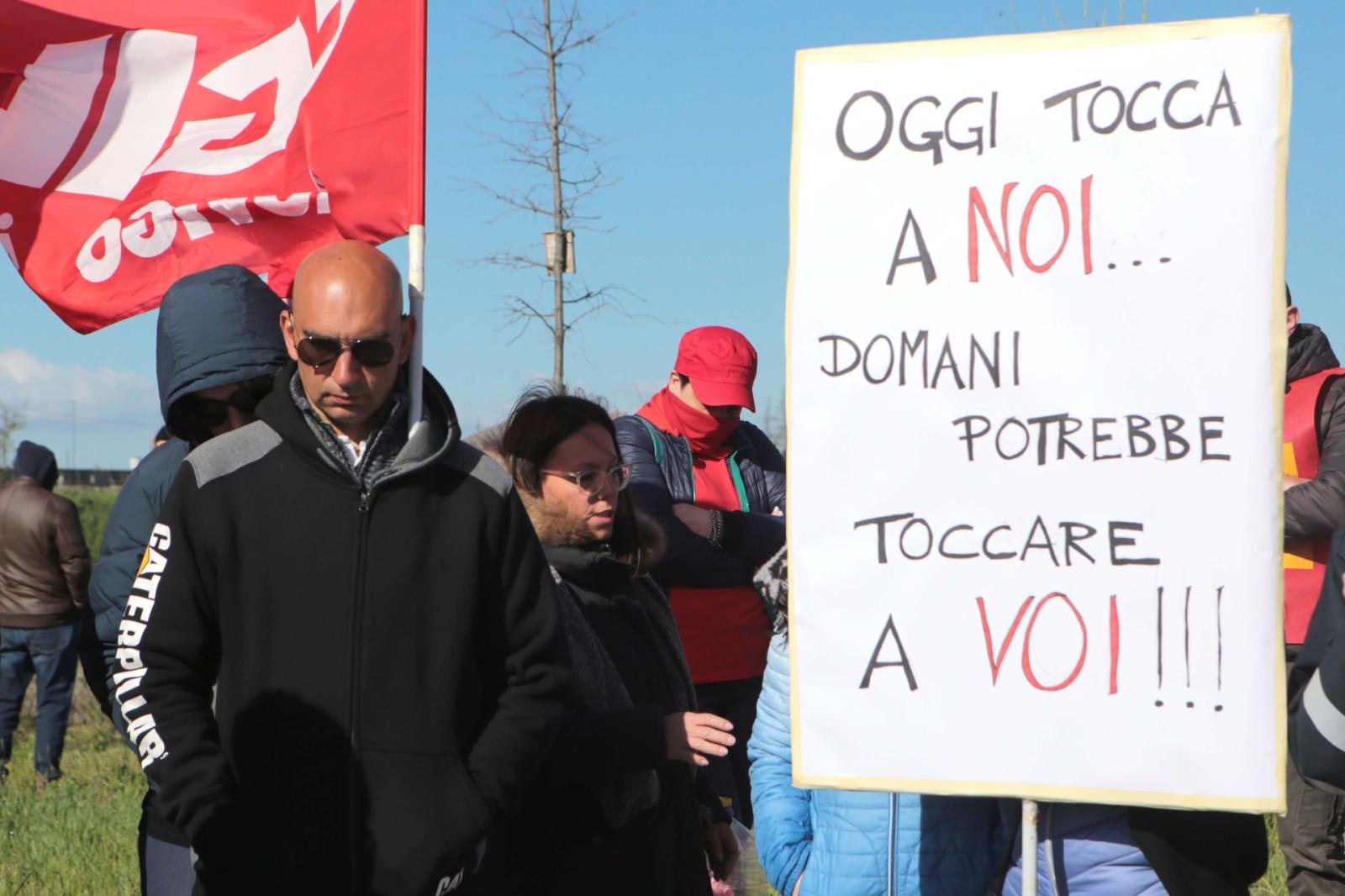 "Difendere 130 posti di lavoro, no alla chiusura"