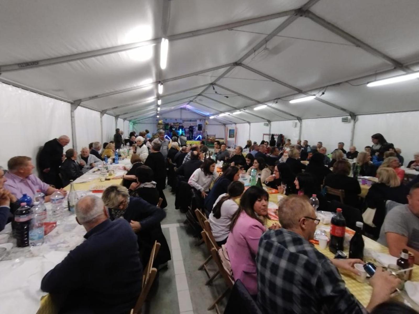 Una cena in compagnia per dare il benvenuto alla primavera