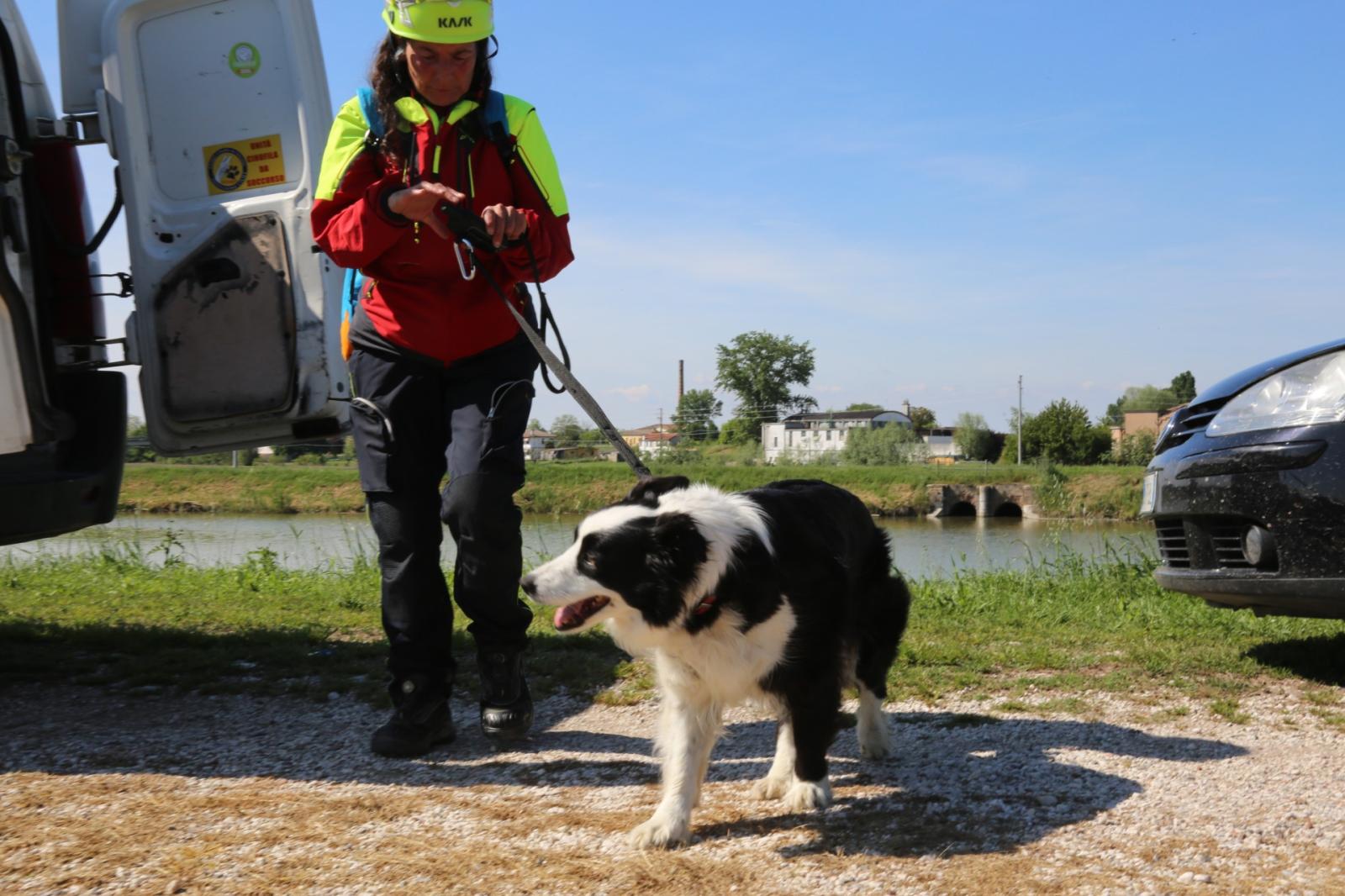 Droni, cani e imbarcazioni per cercare Daniele