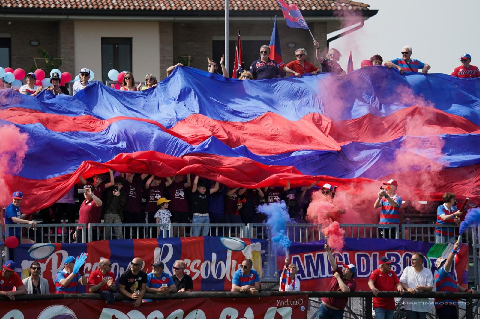 I tifosi rossobl&ugrave; si scaldano per la finale