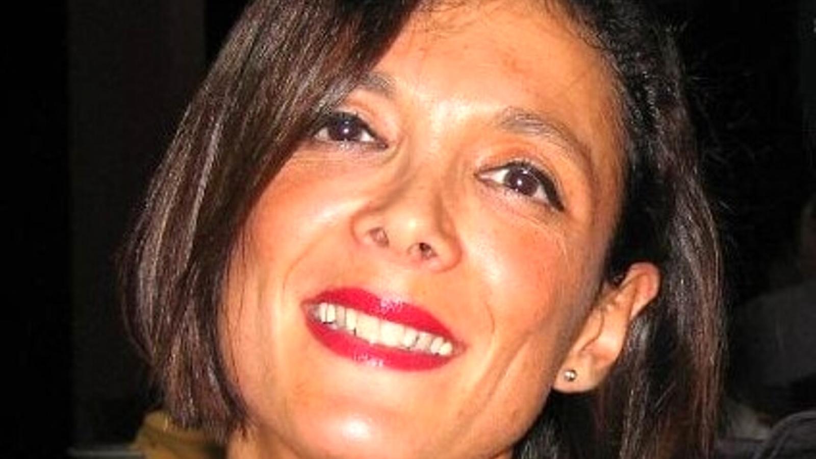 Muore a 55 anni tra le braccia del figlio