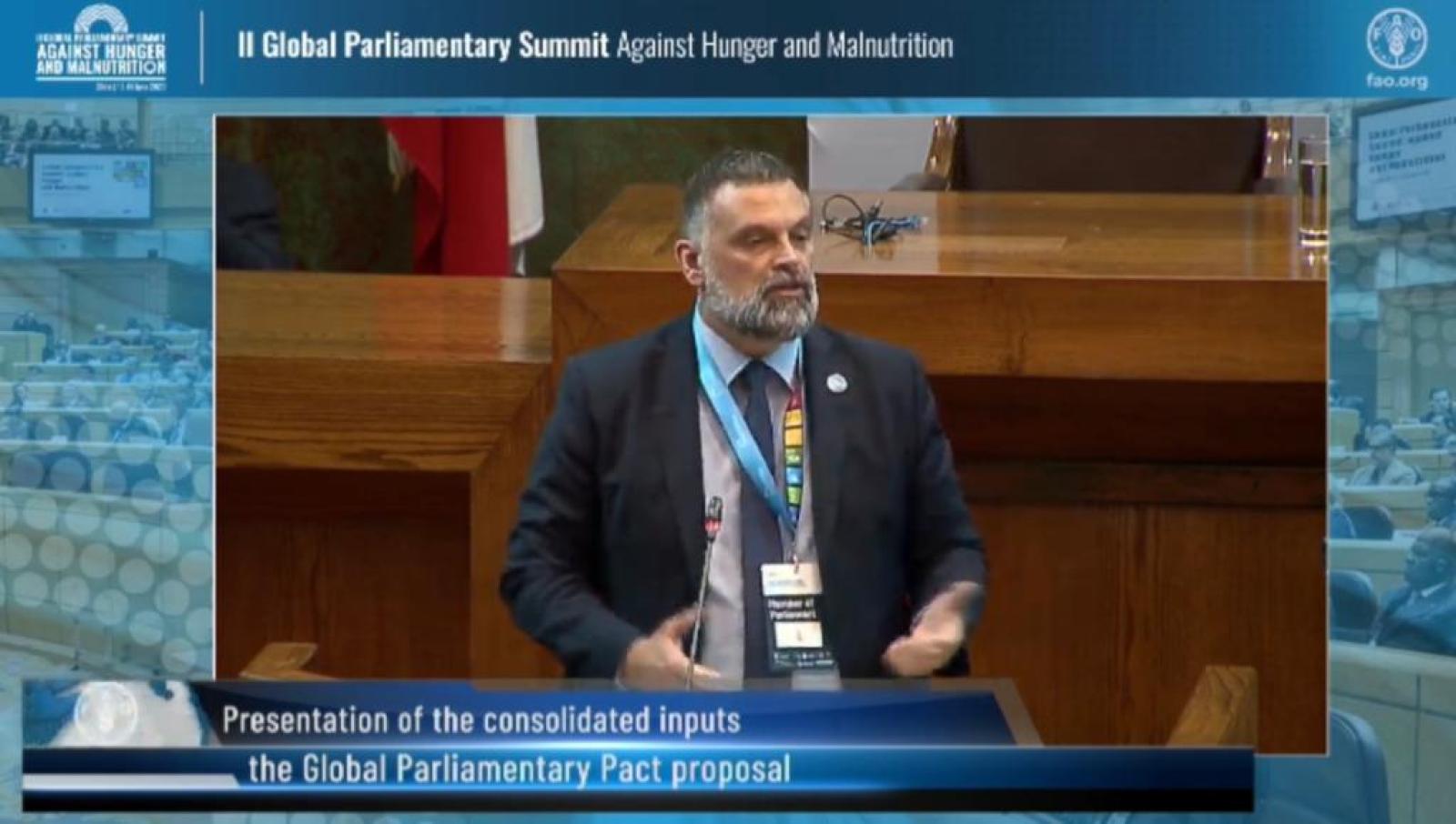 De Carlo in Cile: &ldquo;No al cibo sintetico&rdquo;