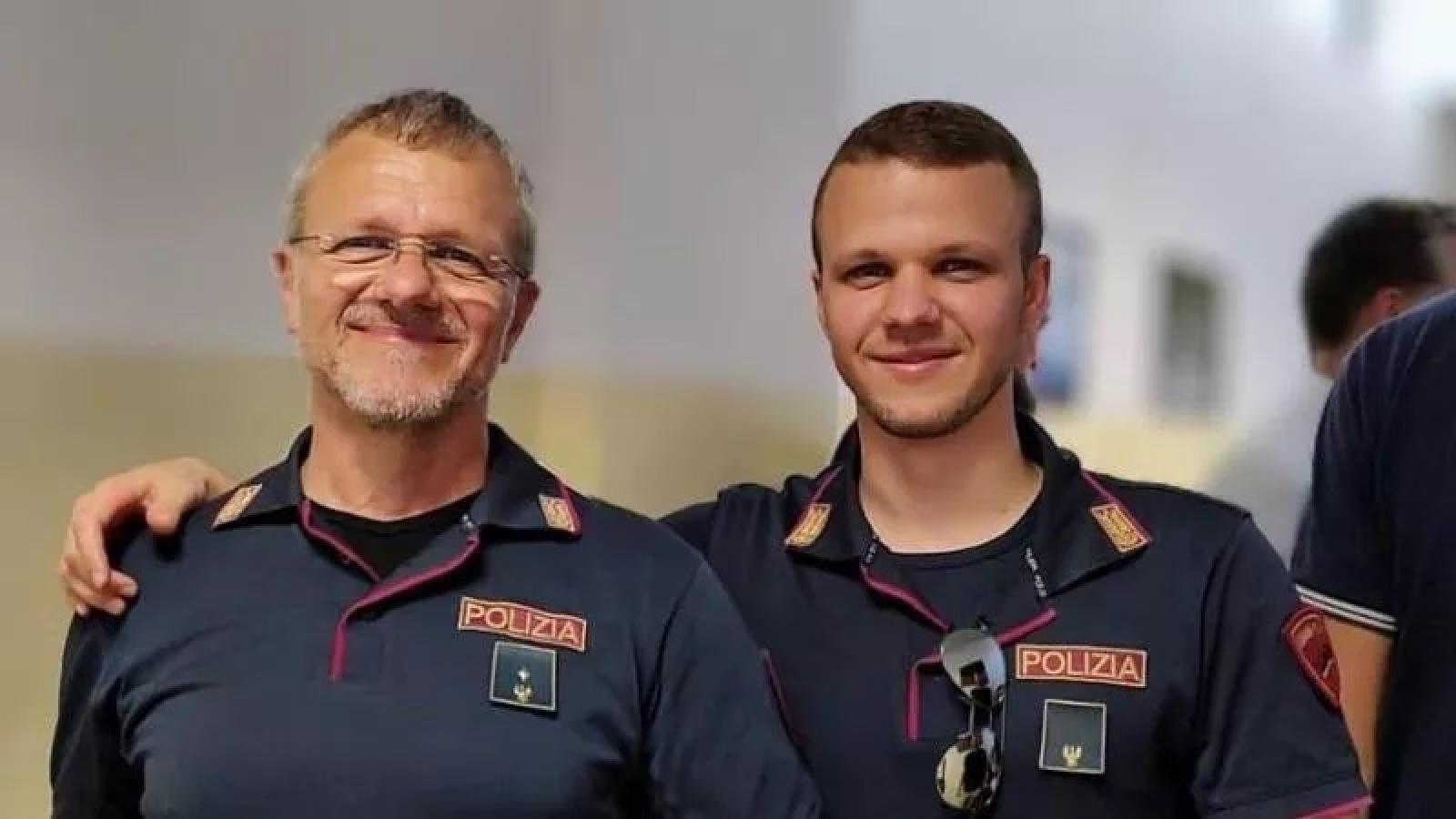 Lui appena arruolato,  il pap&agrave; va in pensione: prima, un turno assieme