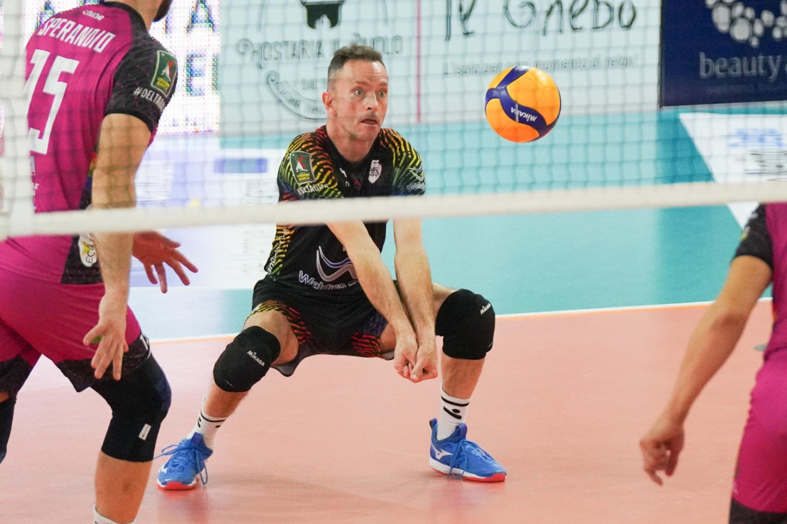 Infinito Egon Lamprecht: &egrave; la 12esima stagione in nerofucsia