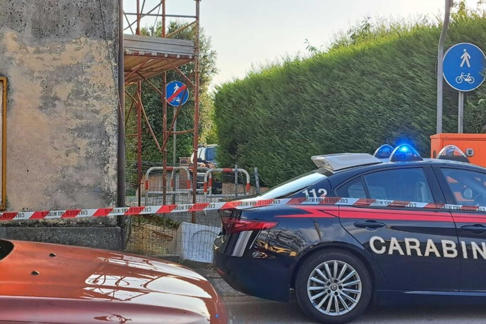 Bimbo di 2 anni annega nella piscina di casa