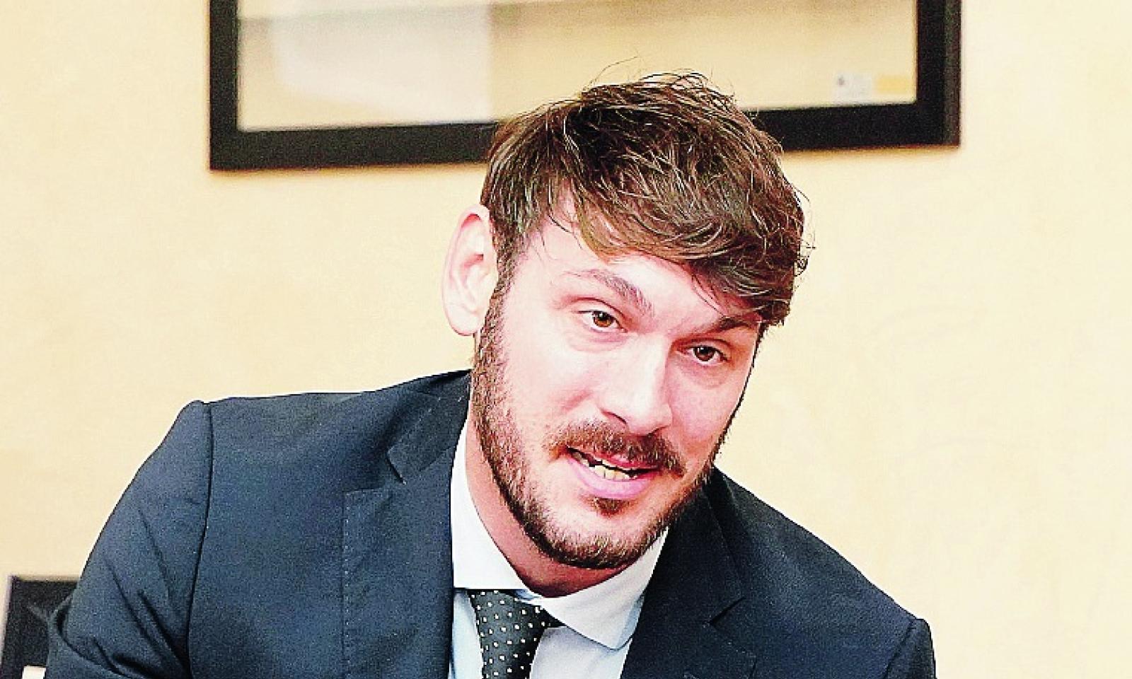 Parole di fuoco sugli alloggi Epr