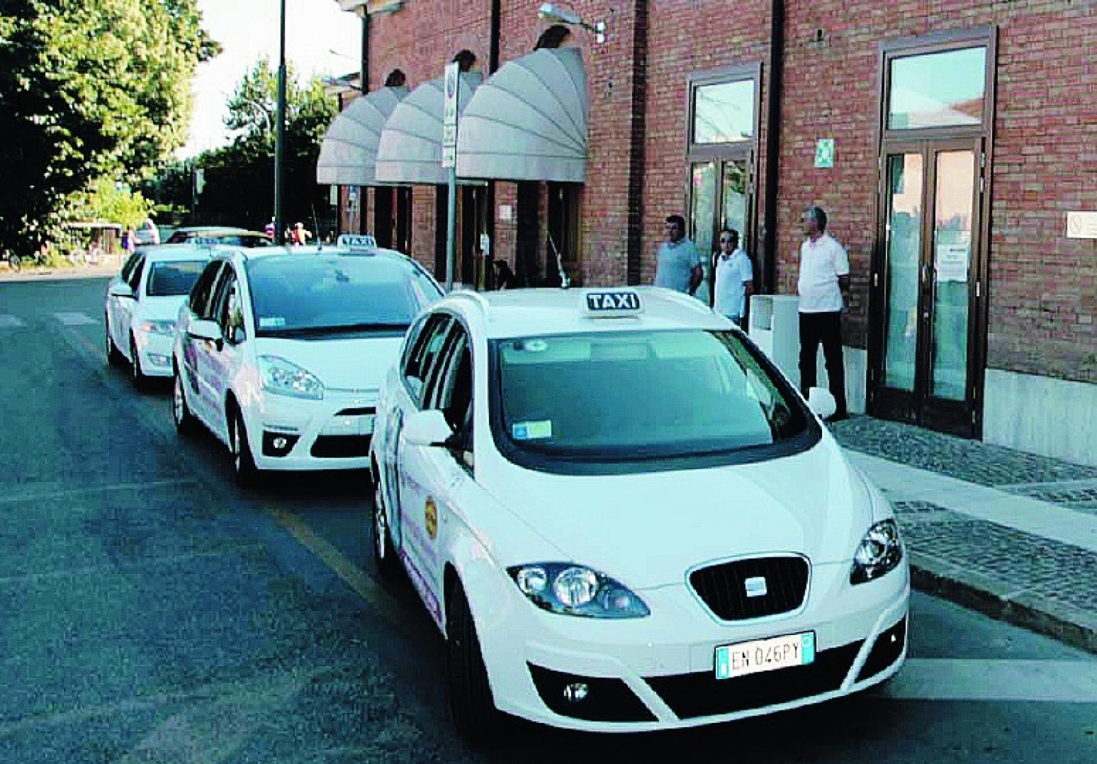 &ldquo;Far ripartire il dialogo per il numero unico dei taxi&rdquo;