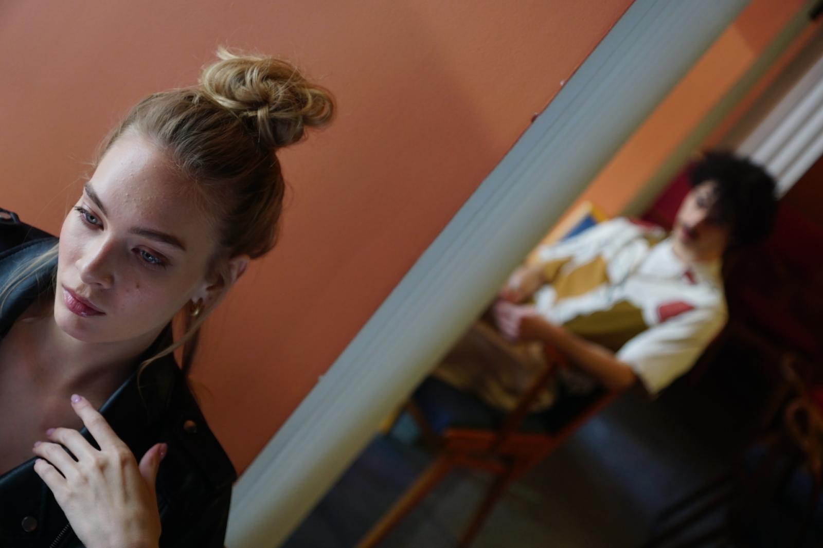 Martellata a una 17enne, stalker in manette