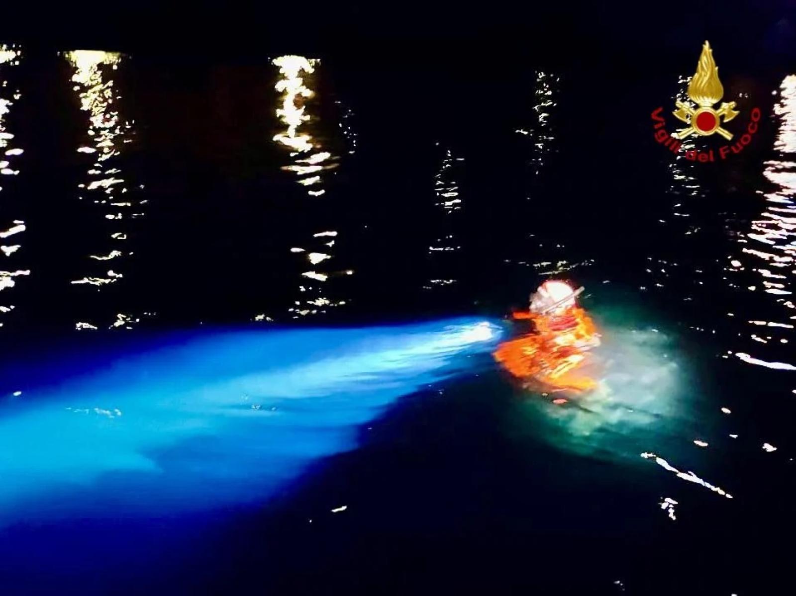 14enne sparisce in mare: in corso ricerche disperate 