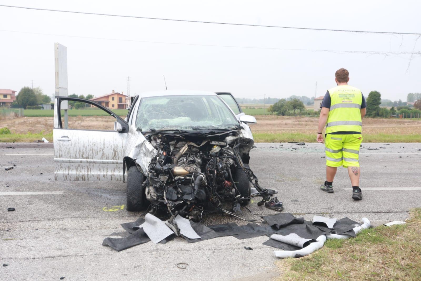 Rimane gravissimo il giovane di Solesino ferito sulla Ss16
