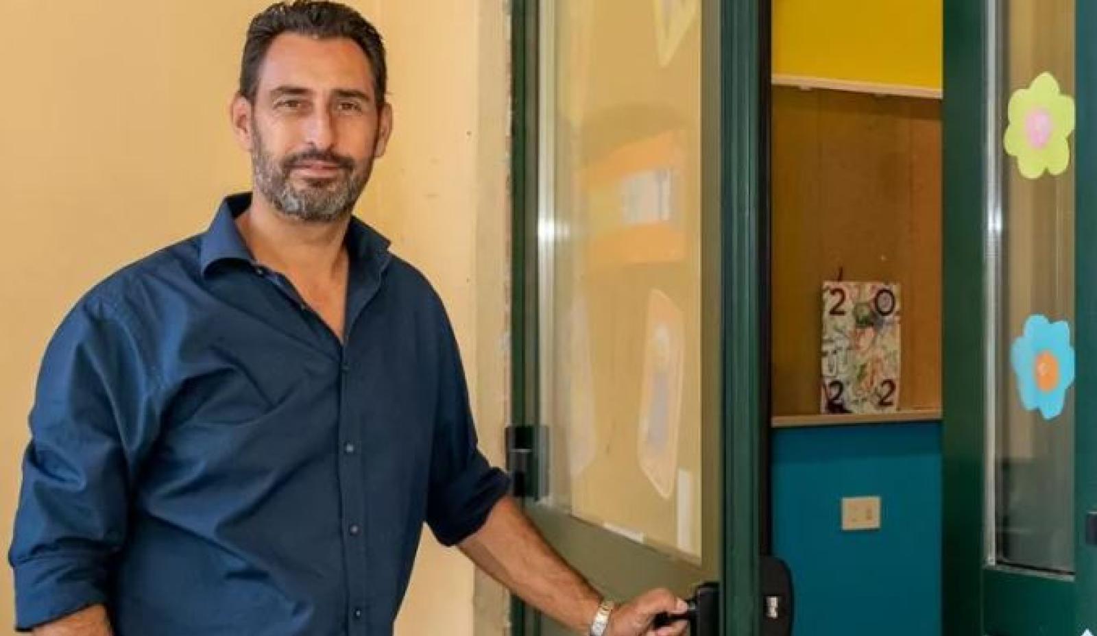 Manca il personale a scuola, il sindaco apre ai bimbi