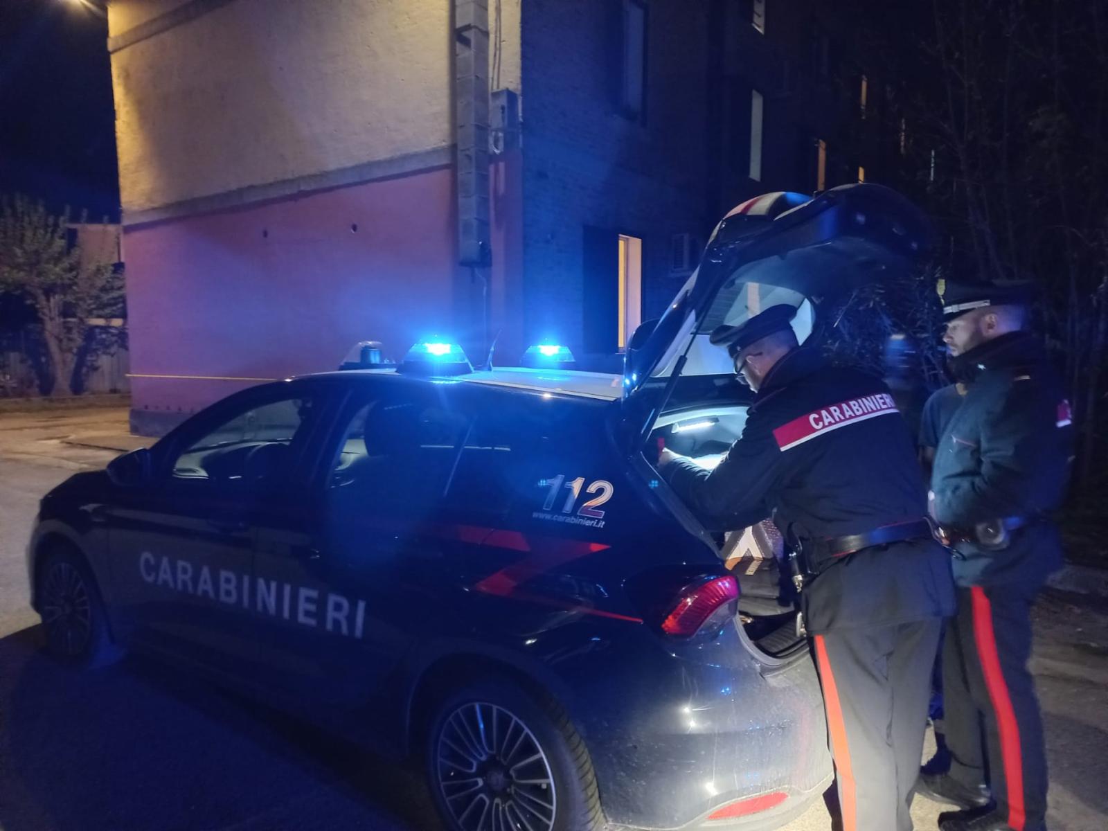 Ai domiciliari si ubriacava e ospitava persone gravate da precedenti: finisce in carcere