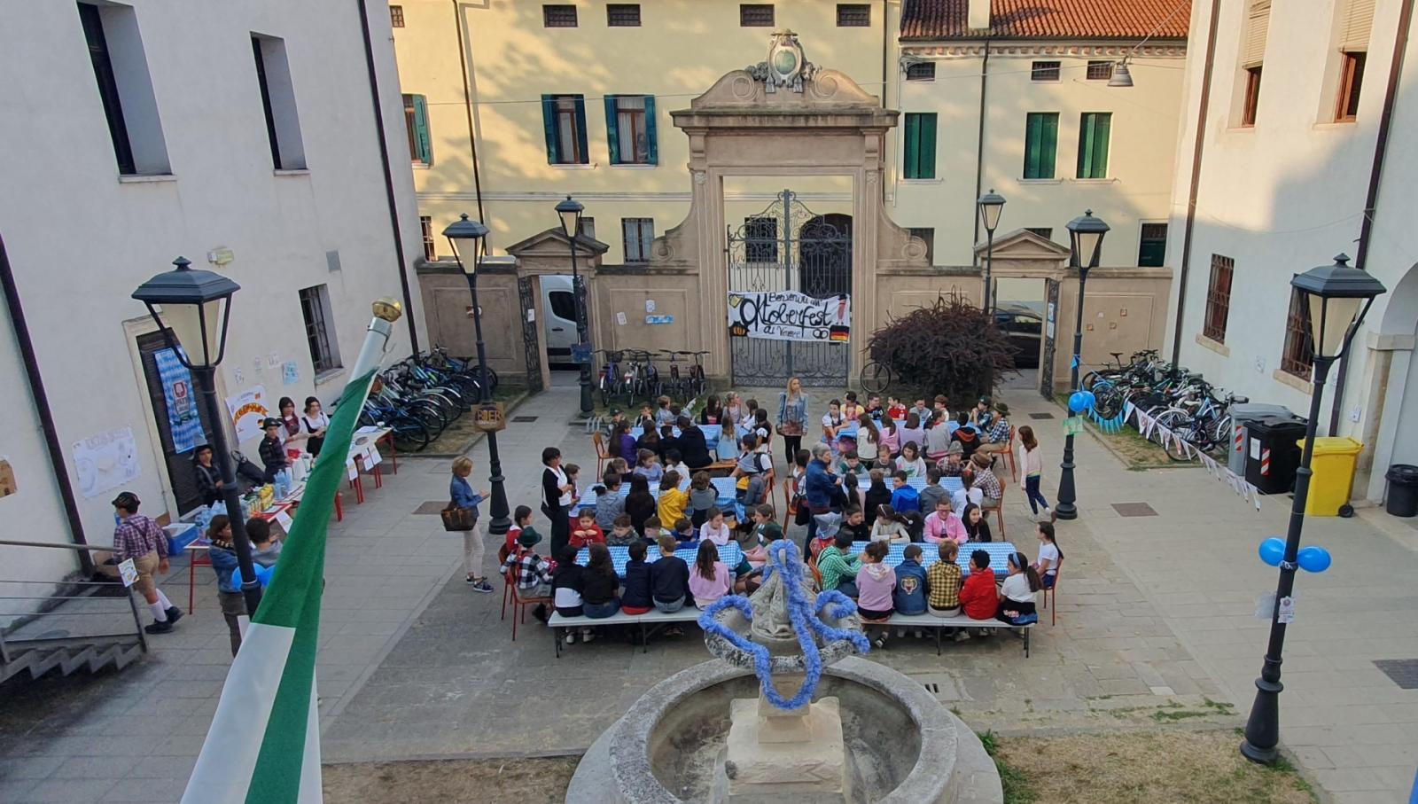 L'Oktoberfest sbarca nelle scuole