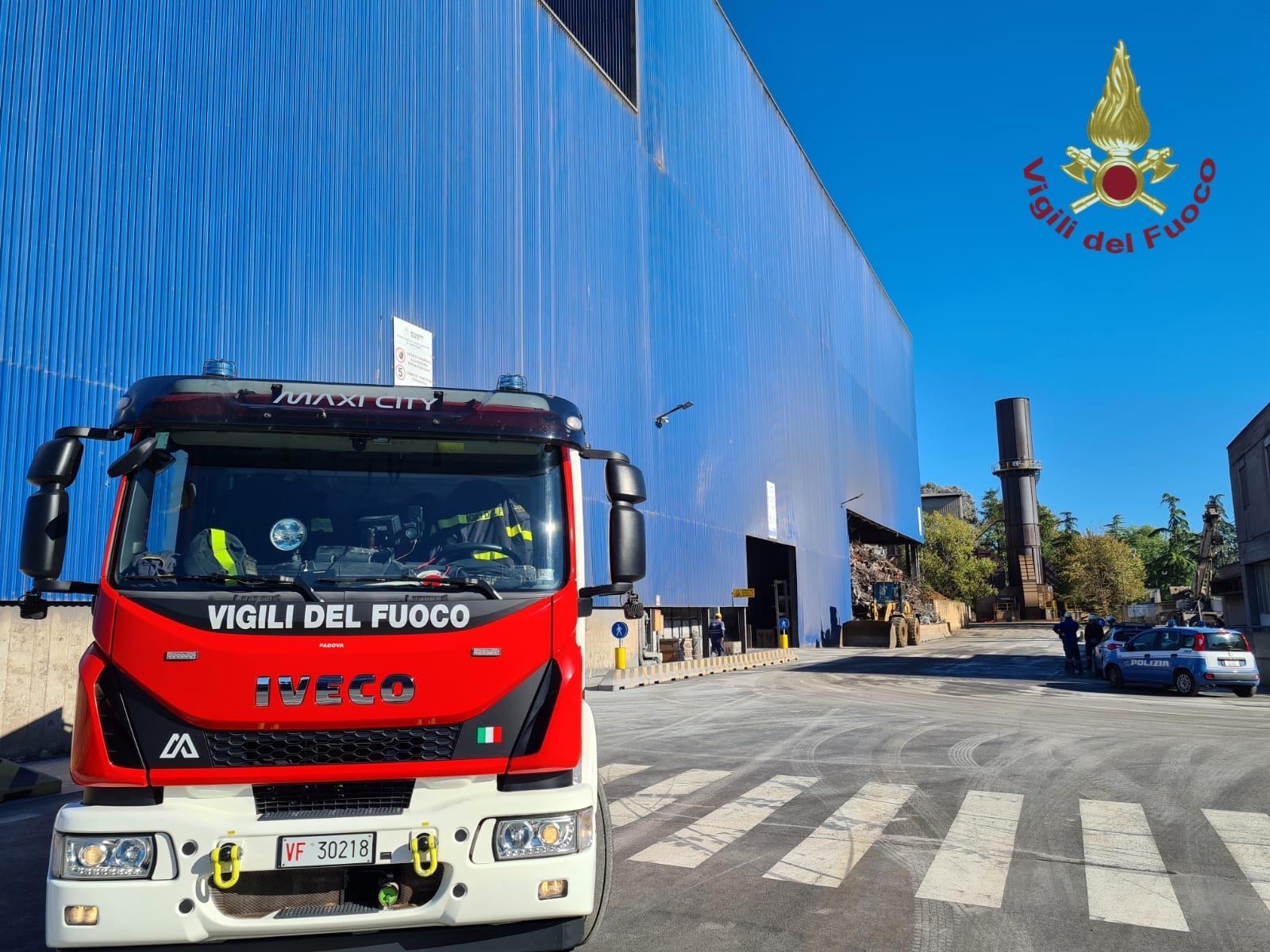 Esplosione alle Acciaierie Venete, tre feriti