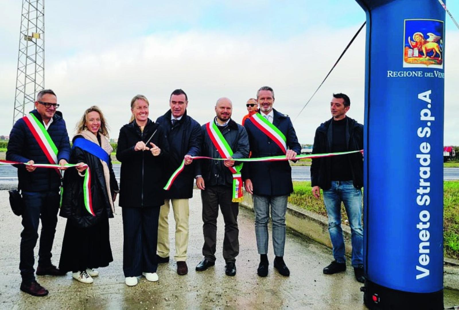 Rotatoria, due regionali pi&ugrave; sicure