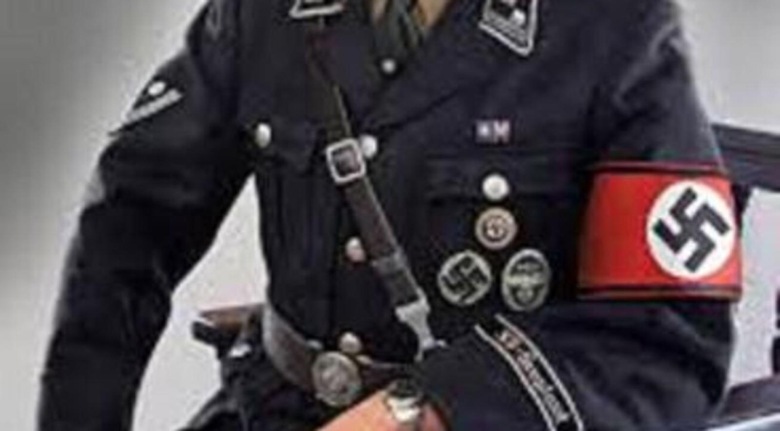 Costume nazista premiato alla festa di Halloween, scoppia il caso