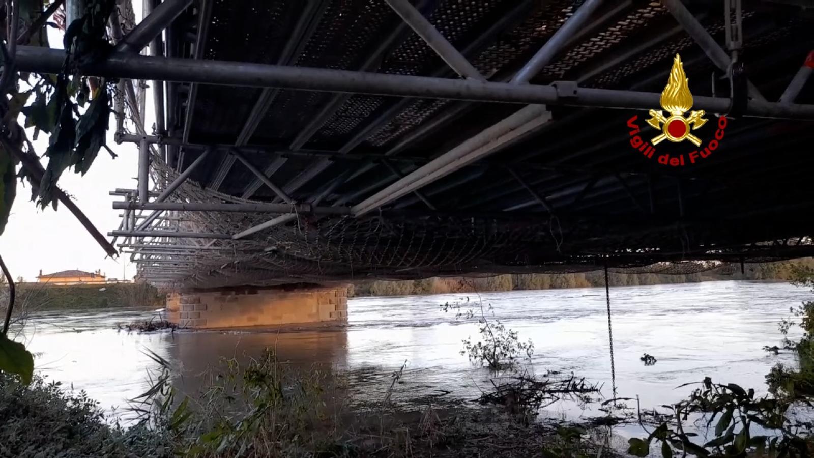 Piena sell'Adige: Situazione sotto controllo a Badia Polesine