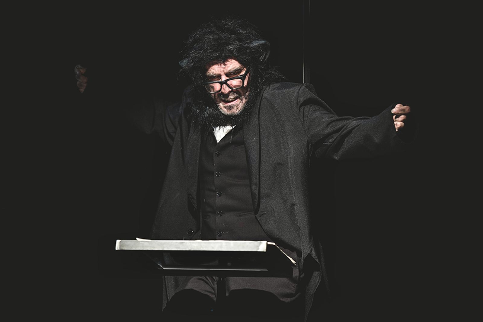 Tommaso Ragno porta in scena Kafka per Musik&egrave;