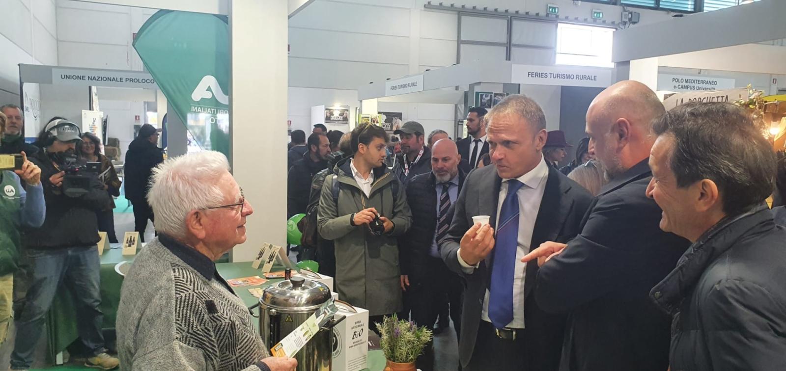 La tisana Polesana promossa dal ministro Lollobrigida