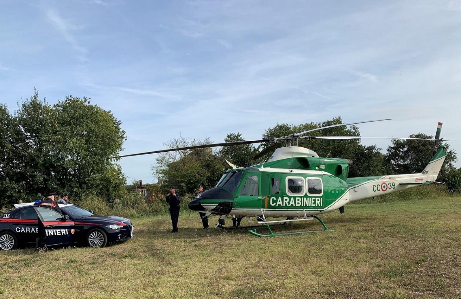 Puzze insostenibili dai campi, piovono decine di multe