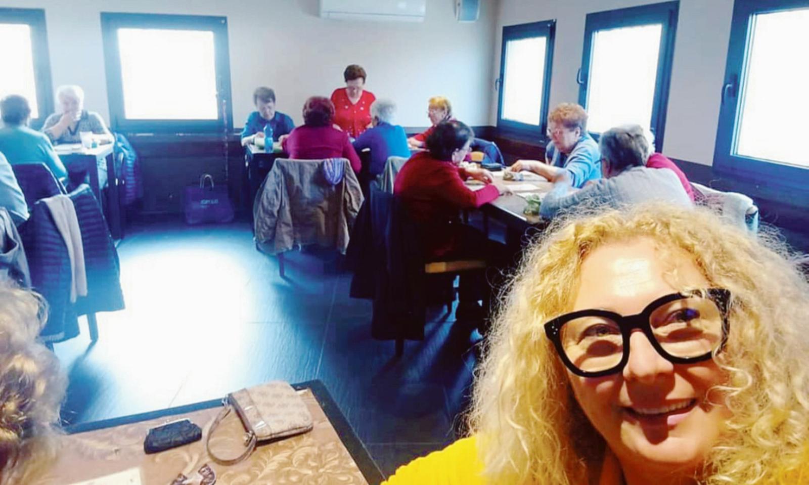 Una tombola per farle stare insieme