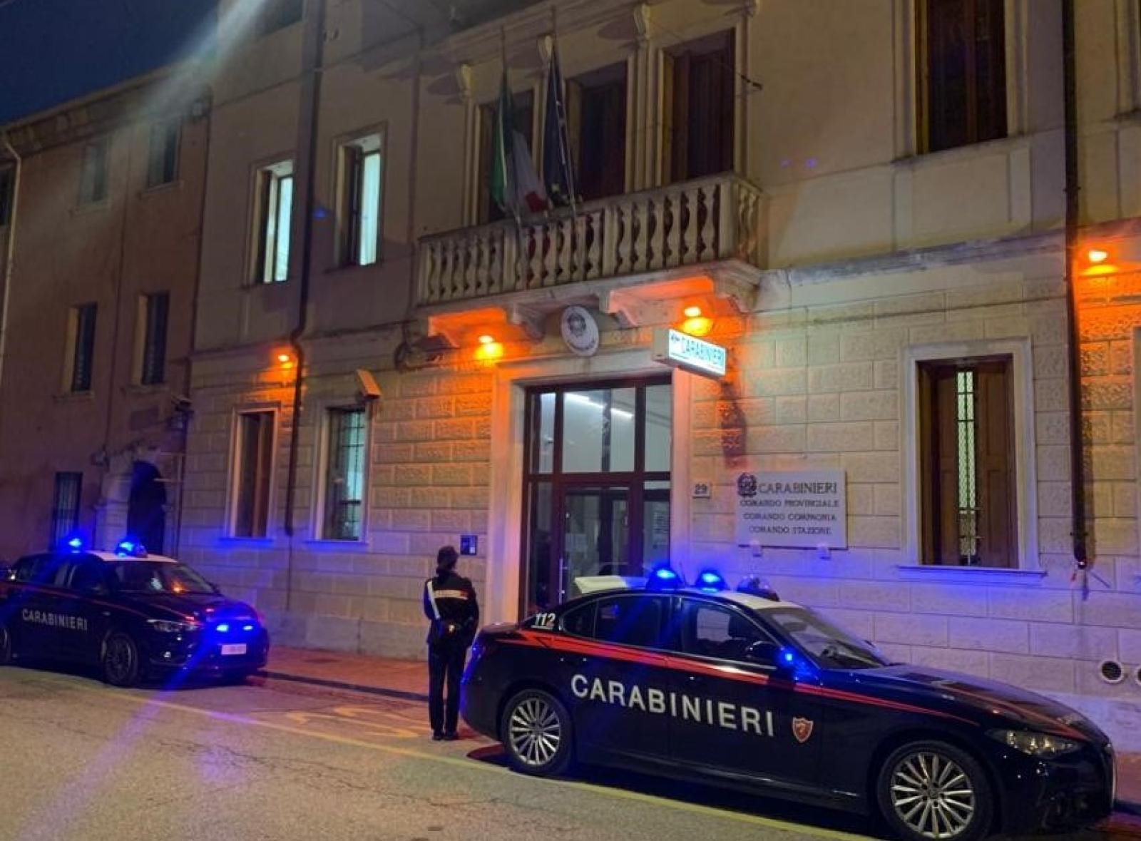 Le caserme del Polesine si tingono di arancione