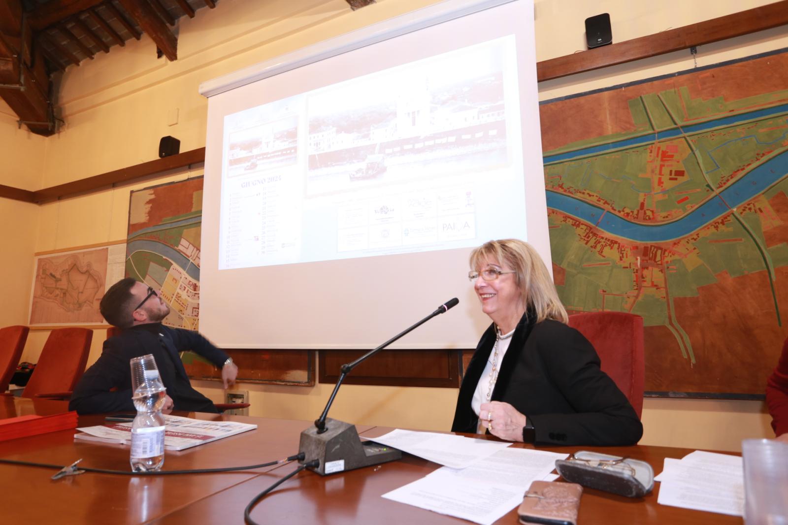 Calendario e libro per raccontare Cavarzere