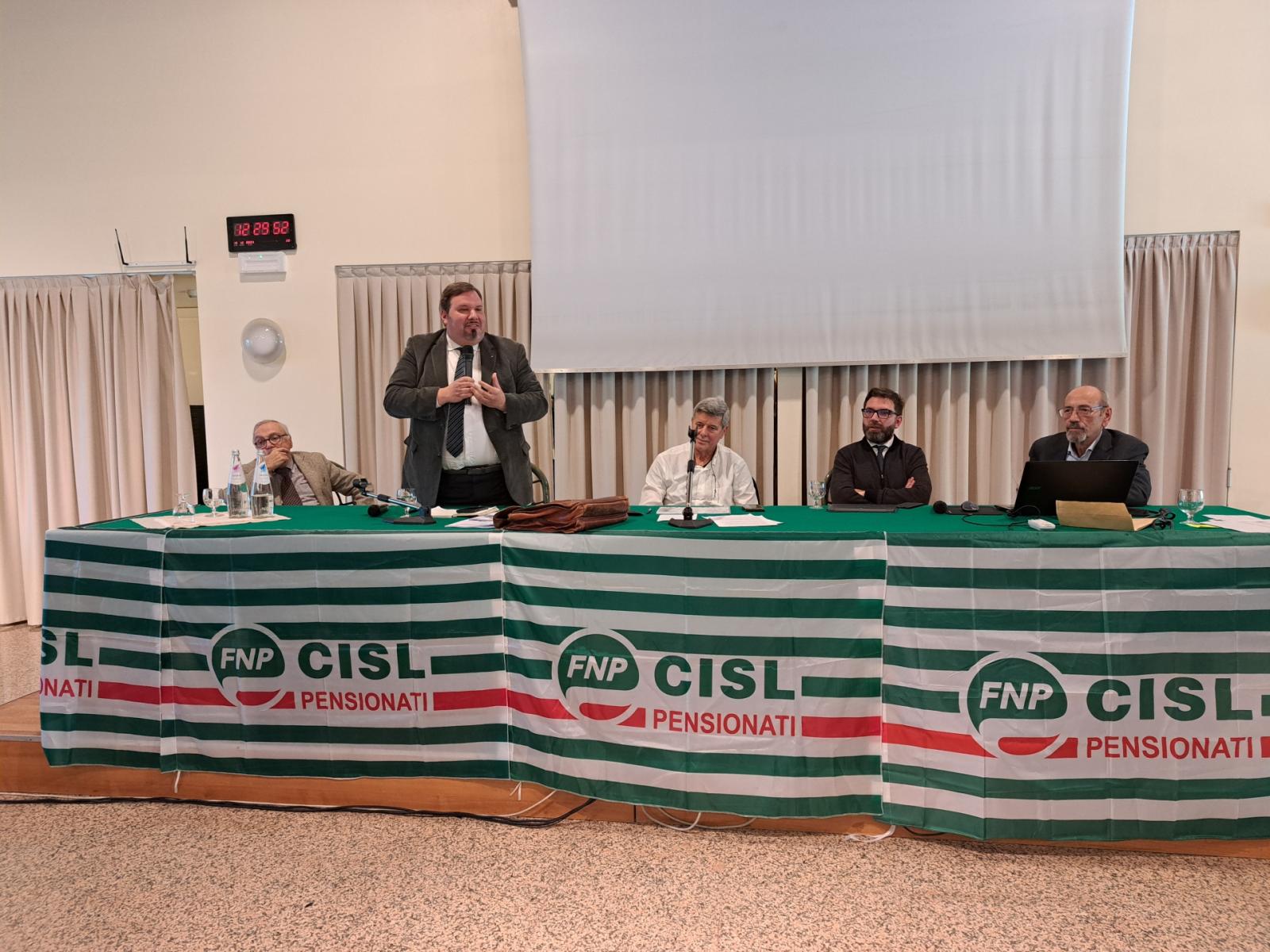 I pensionati di Cisl Padova Rovigo lanciano un appello alla societ&agrave; civile per promuovere la pace