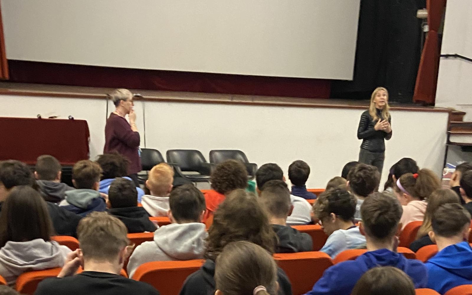 Educazione affettiva e cultura del rispetto, l'IIS Viola-Marchesini al cinema teatro Duomo