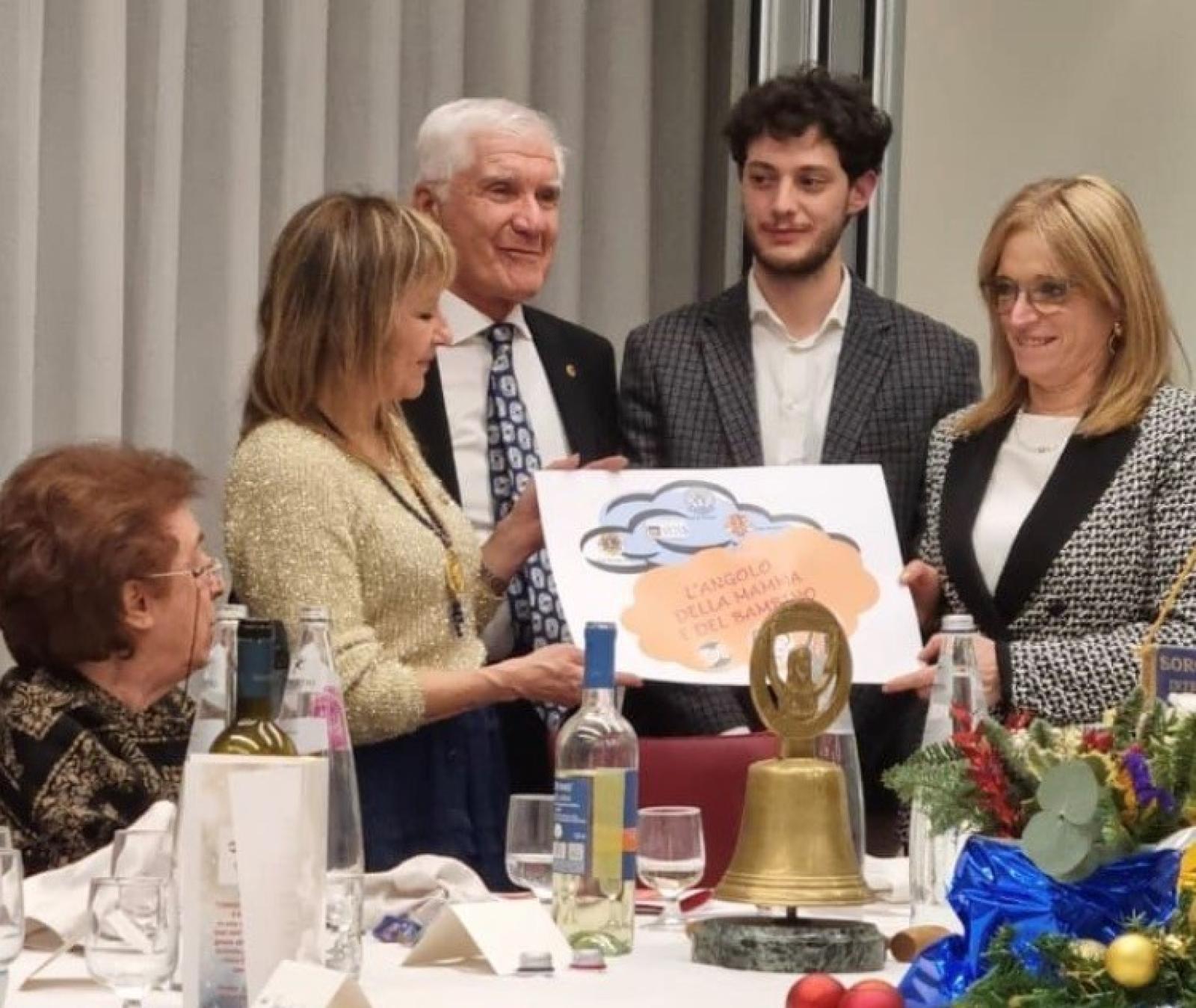  Lions Club Rovigo Host e Leo Club Rovigo celebrano il valore della maternit&agrave;