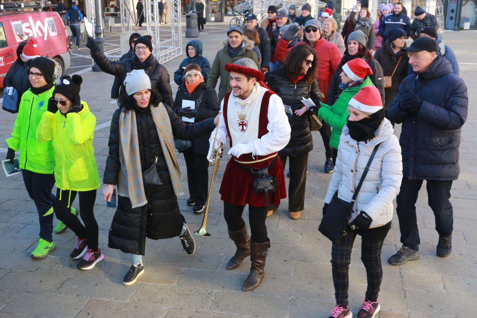 Canti di Natale in marcia, per sostenere chi soffre