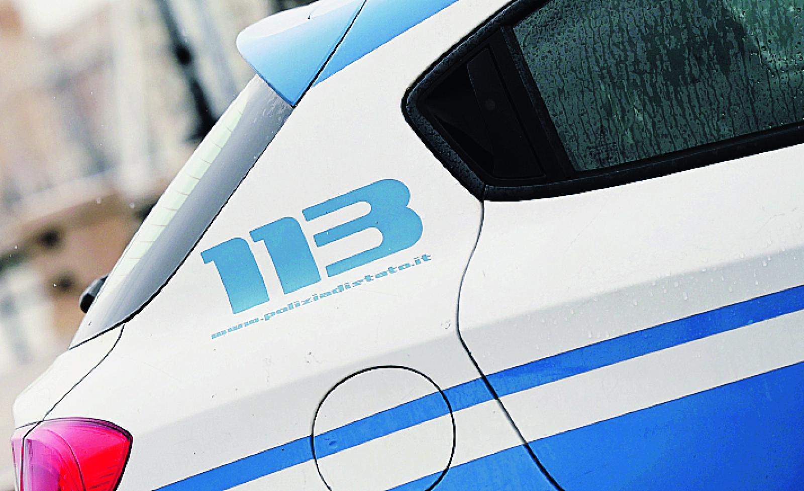 Con il kit per lo scasso fanno razzia di auto