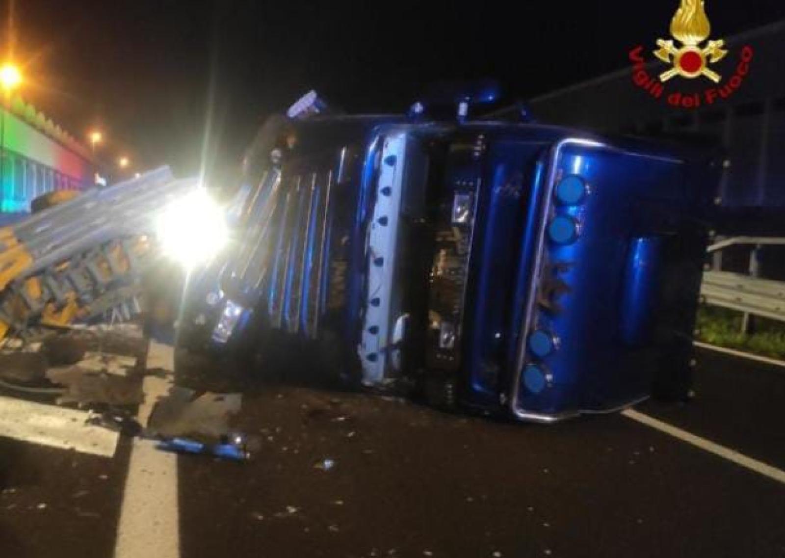 Tragico incidente in Romea, muore camionista