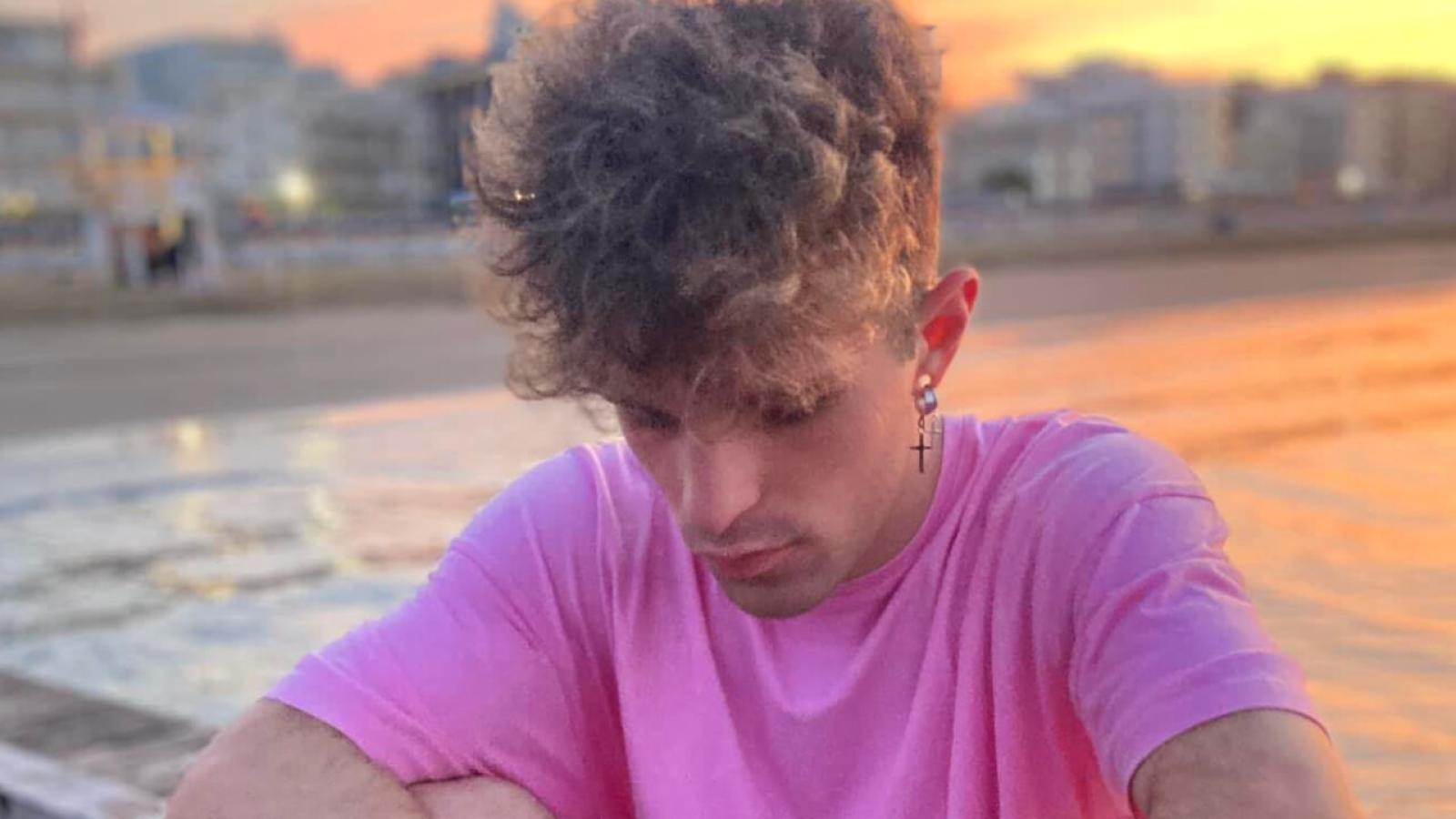 Trovato morto in casa a 21 anni