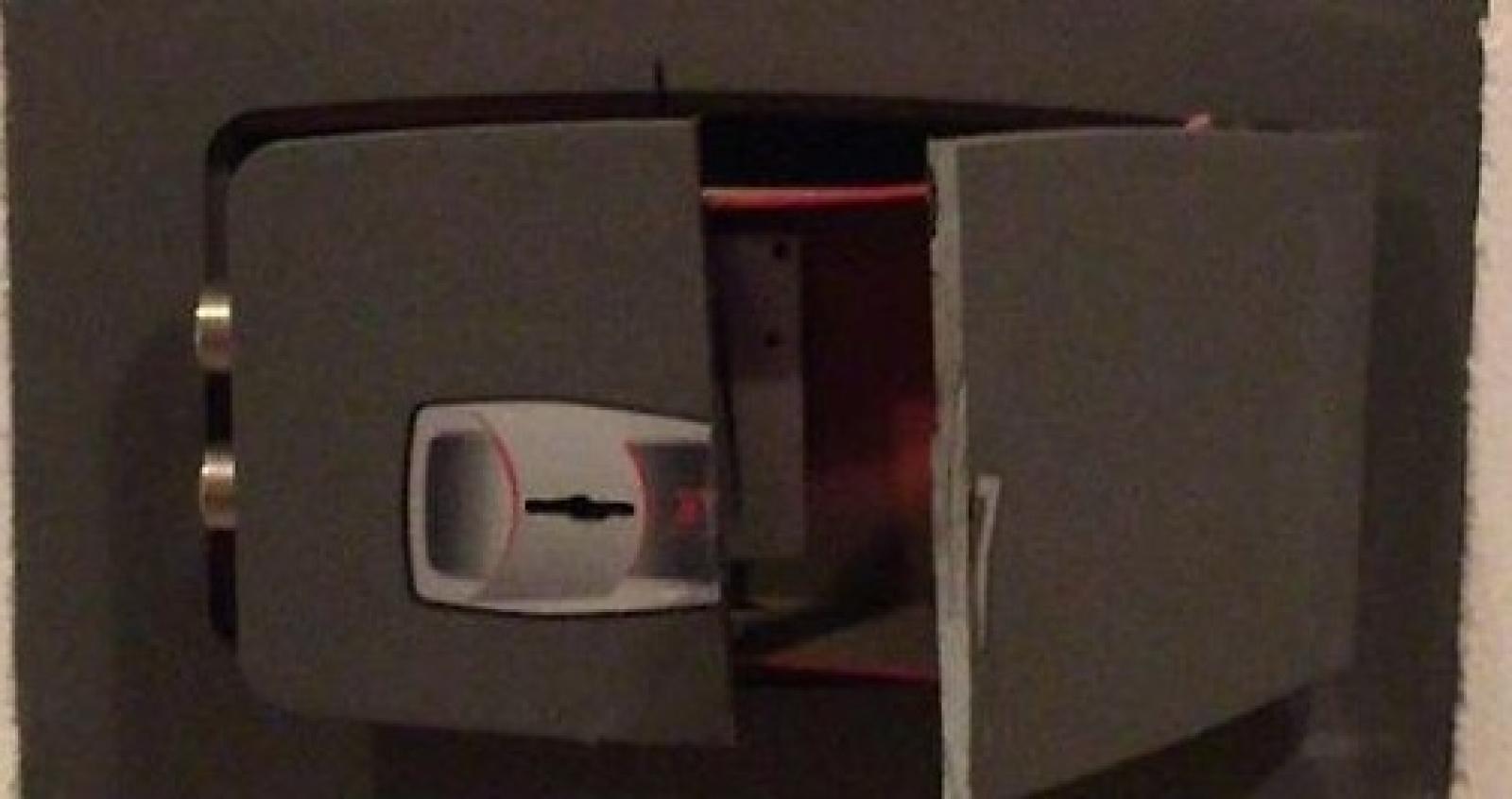 Non li ferma neppure la cassaforte