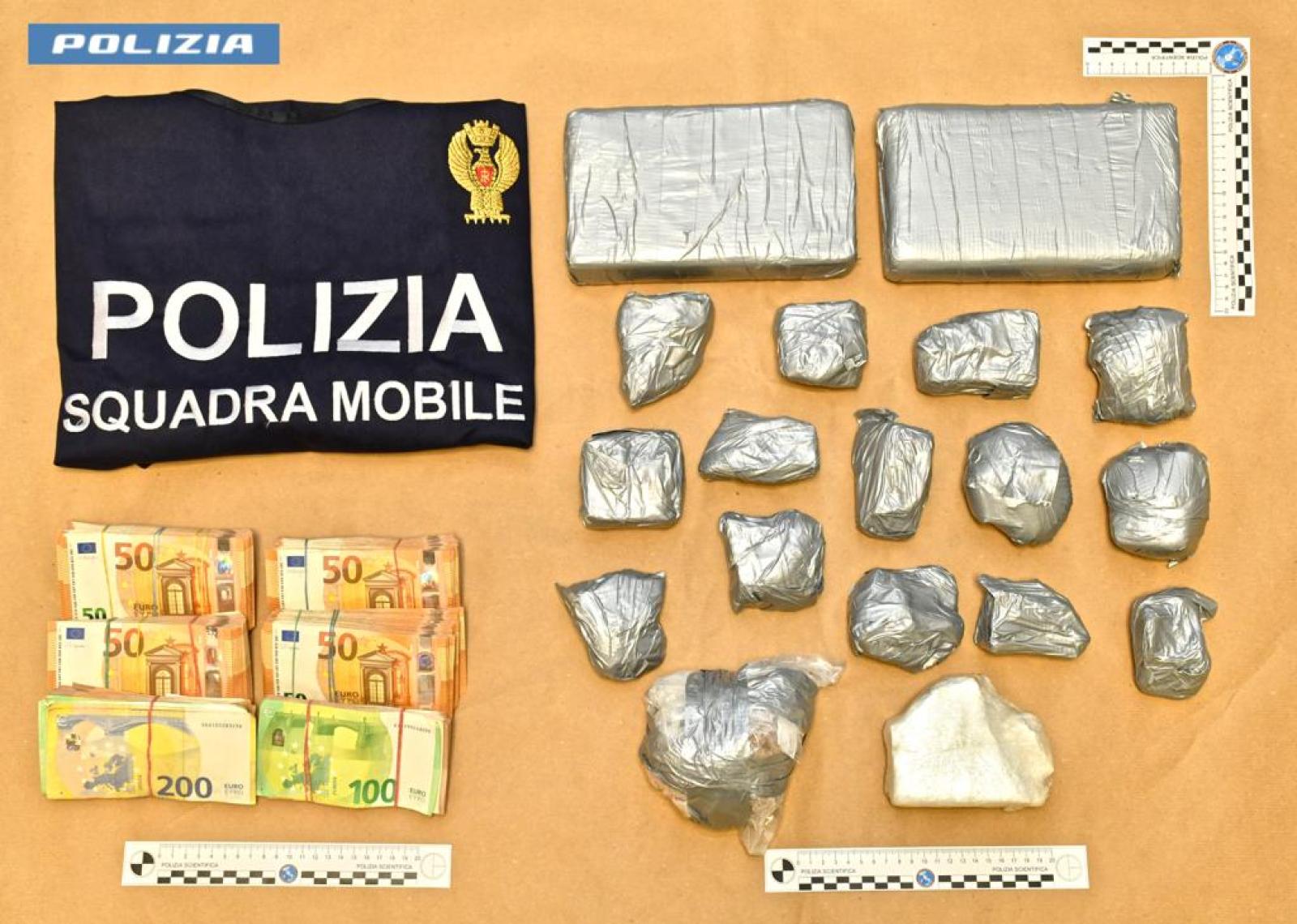 Preso con quattro chili di cocaina e 55mila euro