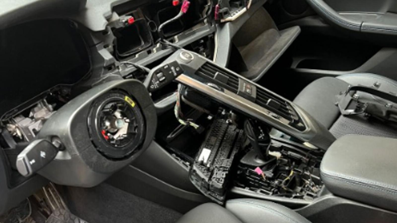 Tornano i ladri che ti smontano l'auto