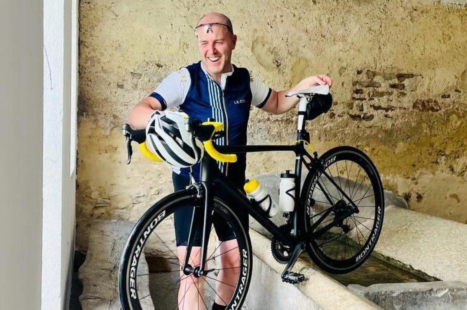 Ucciso da un tir mentre pedala