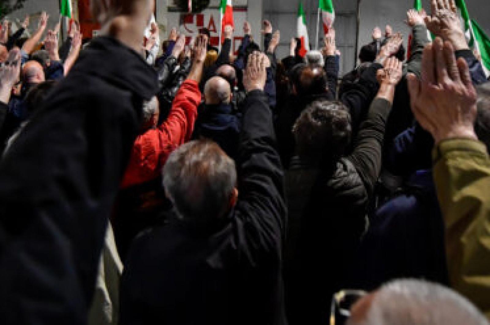 Saluto romano per la Giornata del ricordo, &egrave; polemica