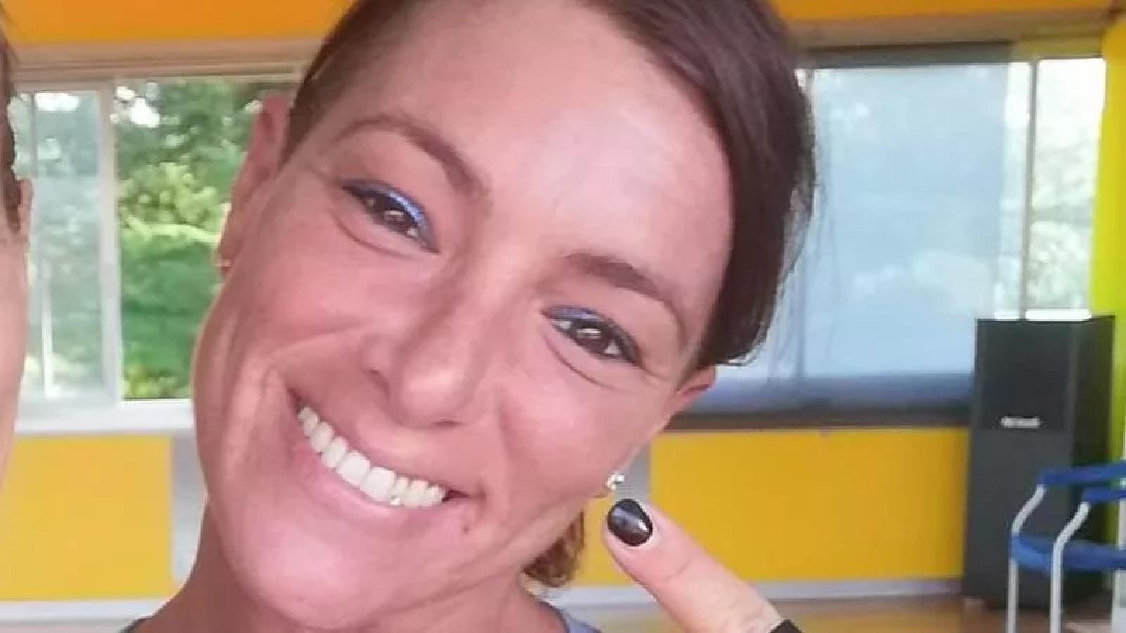 Uccisa a coltellate, si cerca il compagno