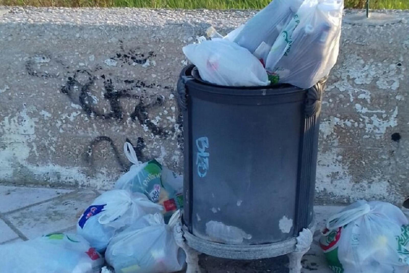 I cestini non sono discariche ora partiranno le multe