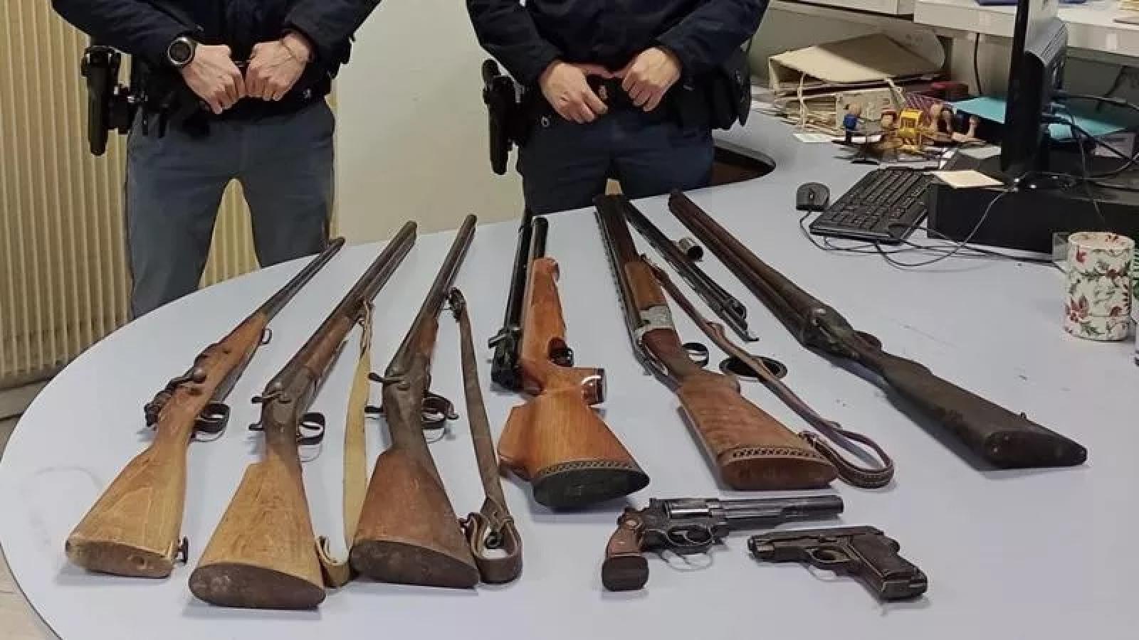 Sparatoria a Lozzo Atestino: L&rsquo;agricoltore che ha ucciso il cane perde le sue armi