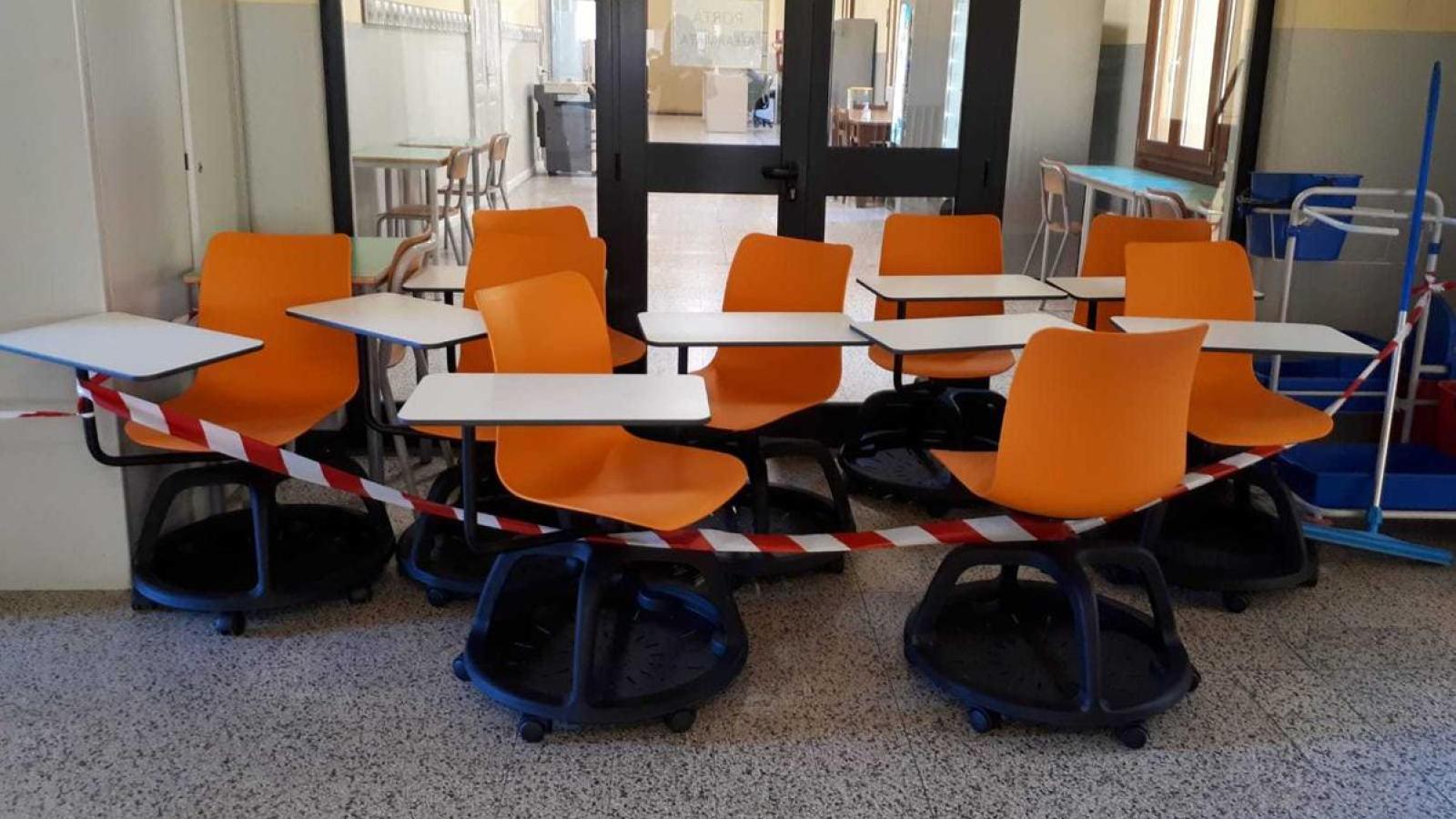 Il riscatto dei banchi a rotelle: da simbolo di spreco a risorsa per i Comuni