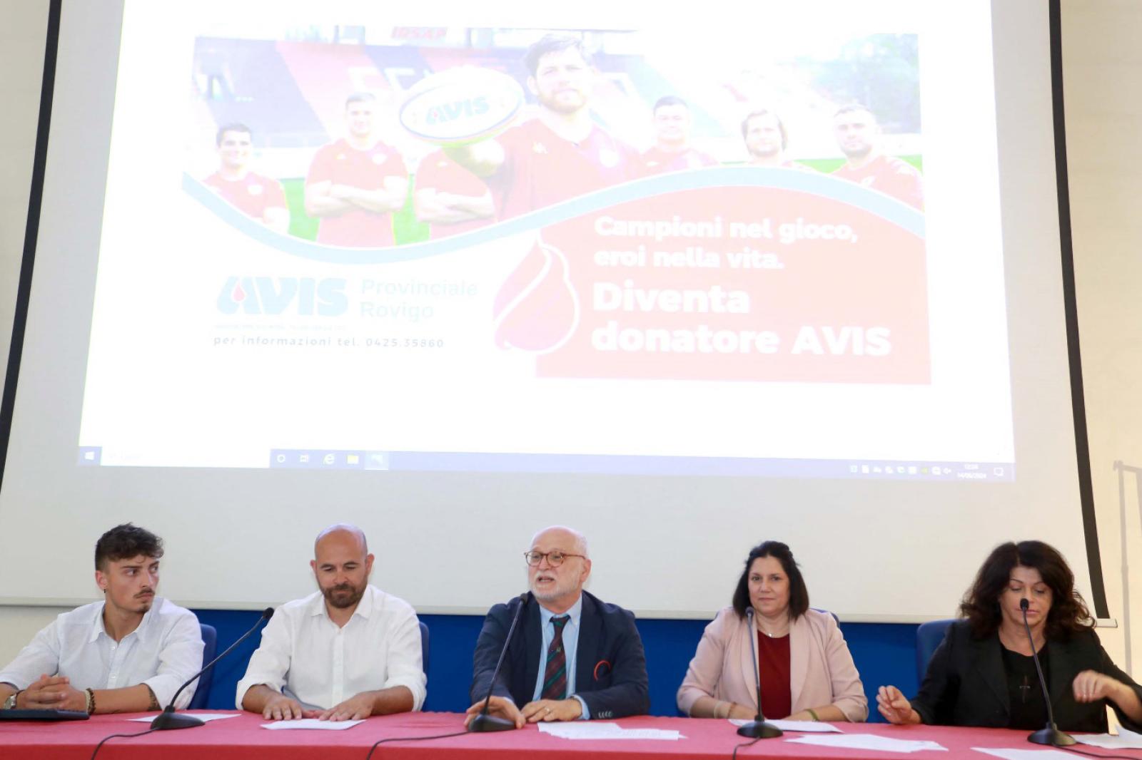 &ldquo;Io dono&rdquo;, lo dicono pure i rossobl&ugrave;