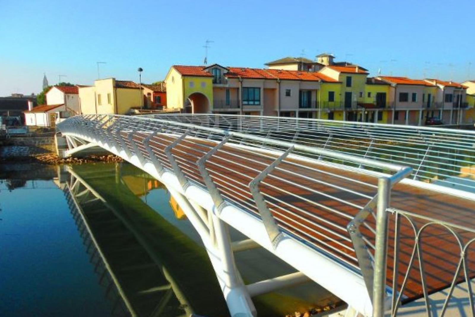 Domani riapre il ponte Canareggio