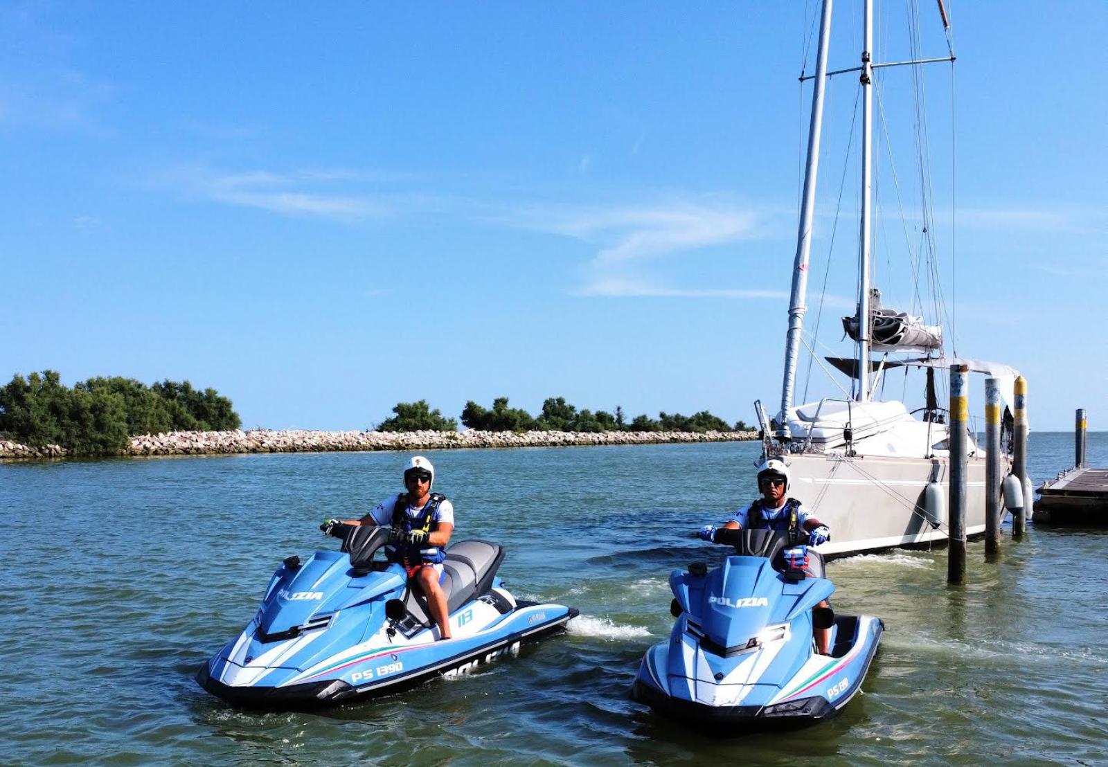 Salvati e trainati al sicuro