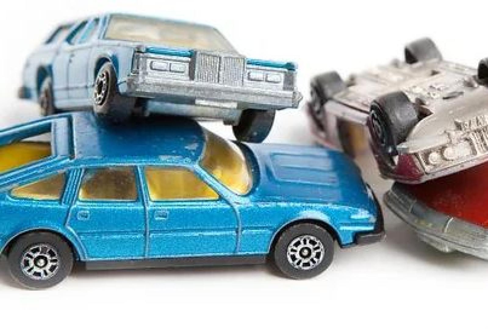 Tamponamento a catena: tutto quello che devi sapere su responsabilit&agrave; e risarcimenti